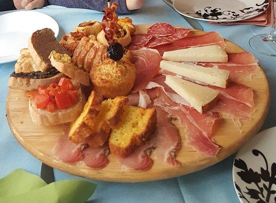 9Cento Casual Restaurant